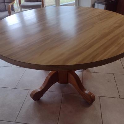 Round Oak Pedestal Table