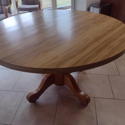 Round Oak Pedestal Table