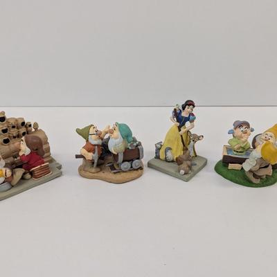 Disney Classics Snow White & The Seven Dwarfs Figurines
