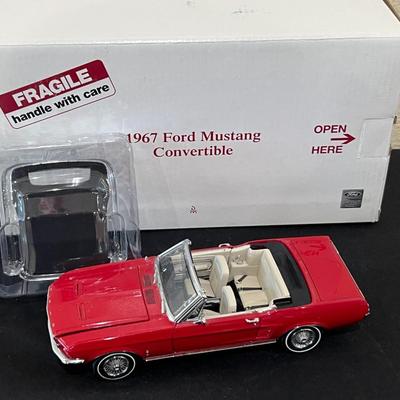 Danbury Mint 1967 Ford Mustang Convertible