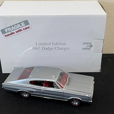 Danbury Mint LE 1967 Dodge Charger