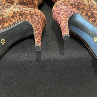 Dereon Knee High Faux Fur Leopard Print Boots Size 8.5