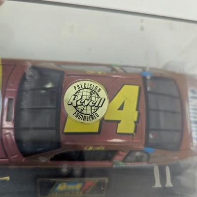 Revell #24 Jeff Gordon DuPont 50th Anniversary 1/24