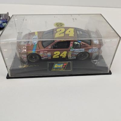 Revell #24 Jeff Gordon DuPont 50th Anniversary 1/24