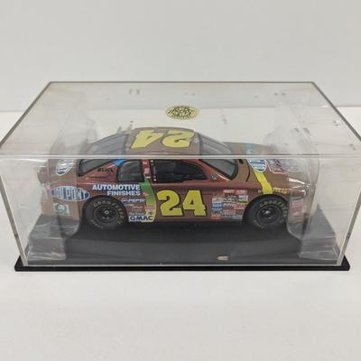 Revell #24 Jeff Gordon DuPont 50th Anniversary 1/24