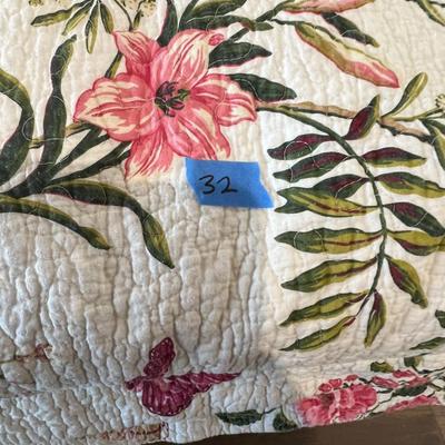 Full/Queen Quilt and Pillow Shams