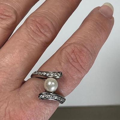 Sterling silver and Pearl Ring 9