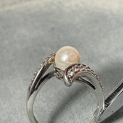 Sterling silver and Pearl Ring 9