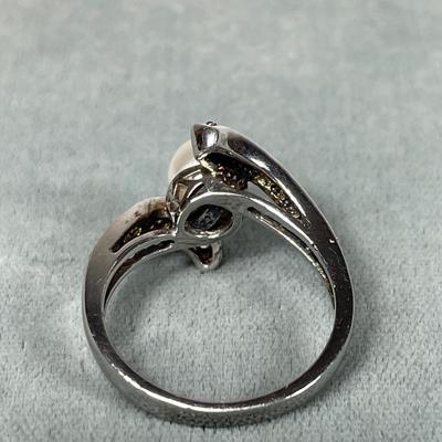 Sterling silver and Pearl Ring 9