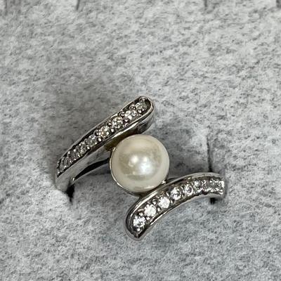 Sterling silver and Pearl Ring 9