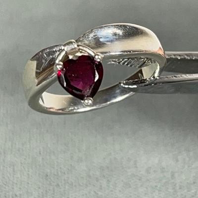 Garnet heart Sterling Silver ring 6