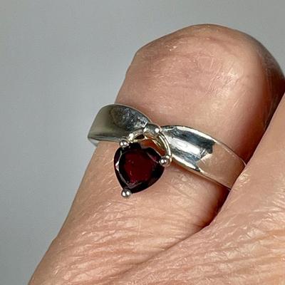 Garnet heart Sterling Silver ring 6