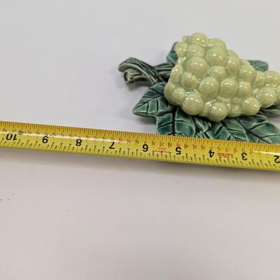 Vintage McCoy Green Grape Cluster Wall Pocket