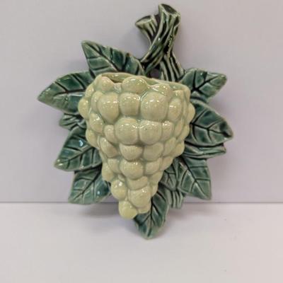 Vintage McCoy Green Grape Cluster Wall Pocket