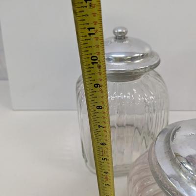 Old Time Pottery Set Of 4 Glass Canisters With Lids