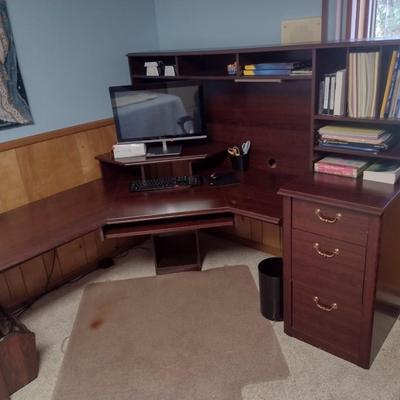 Corner Office Desk and Workstation (No Contents)