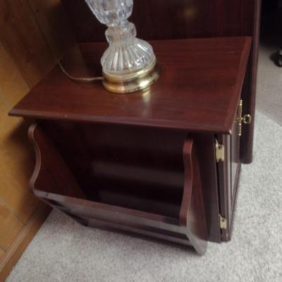 Single Door Side Table with Magazine Cradle