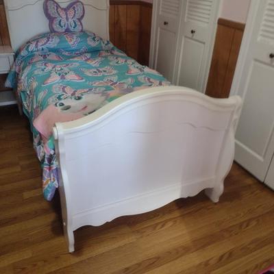 French Country Design Twin Bed with Mattress Set Choice B
