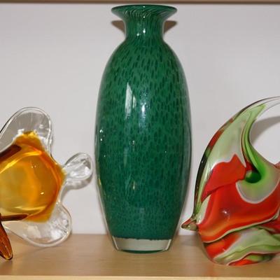 ART GLASS VASE CONTROLLED BUBBLE / TWO GLASS ANGEL FISH OF COLORS