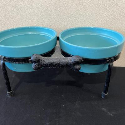Pet water/food bowl set