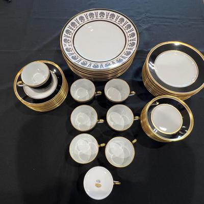Richard Ginori Palmette/Contessa Service for 8