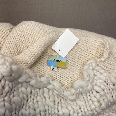 XL cream funnel neck silk/wool Sweater