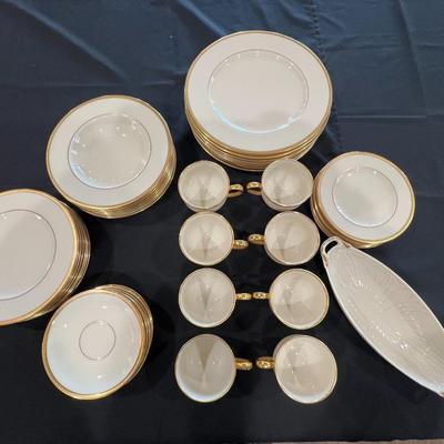 Lenox Tuxedo China Service for 8