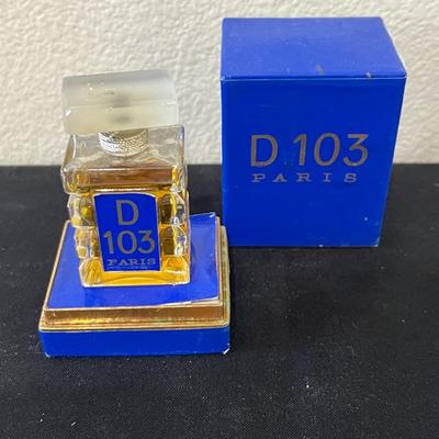 D 103 Paris Perfume