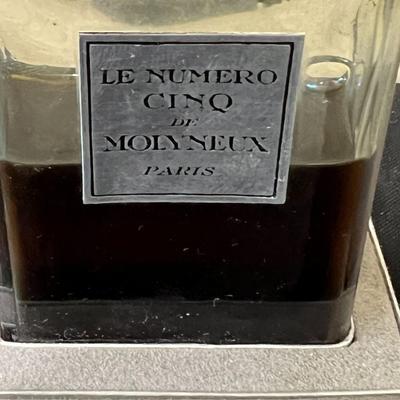 Le Numero Cinq Perfume