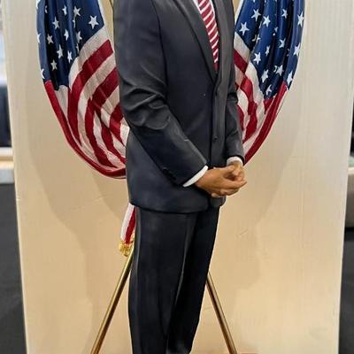 Thomas Blackshear Ebony Visions Barack Obama Lenox Figurine