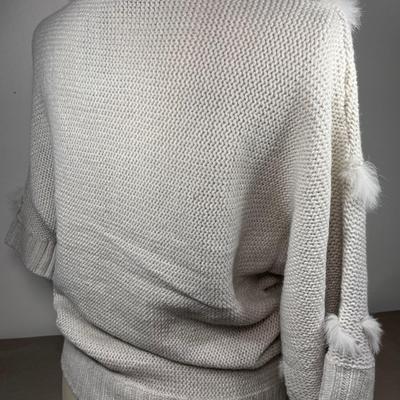 Vertigo beige fur trimmed sweater New! Large