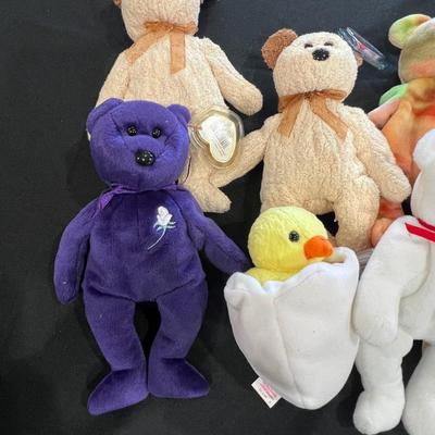 13 Beanie Babies