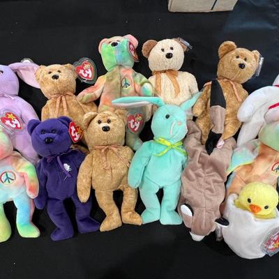 13 Beanie Babies