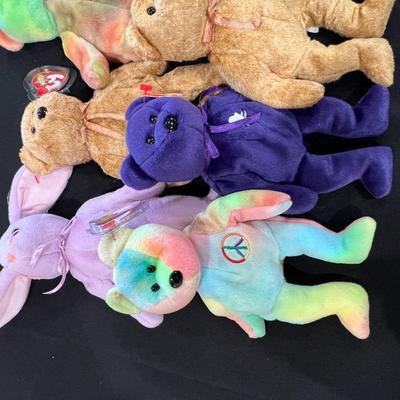 13 Beanie Babies