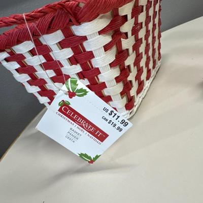 Figurines the basket