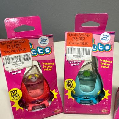 Aqua pets, Pez and mice toys