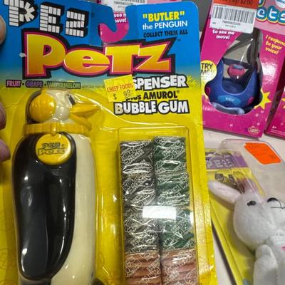Aqua pets, Pez and mice toys