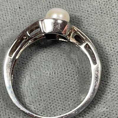 Pearl and Sterling Silver ring 8