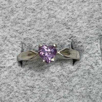 Amethyst heart in Sterling Silver ring 10