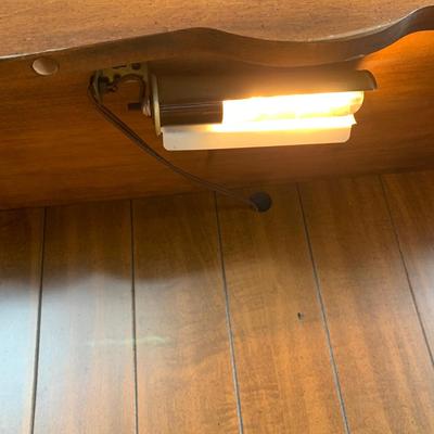 LOT 1 O: American Drew / J.B. Van Sciver Co. Nightstand & Hutch / Desk w/ Chair