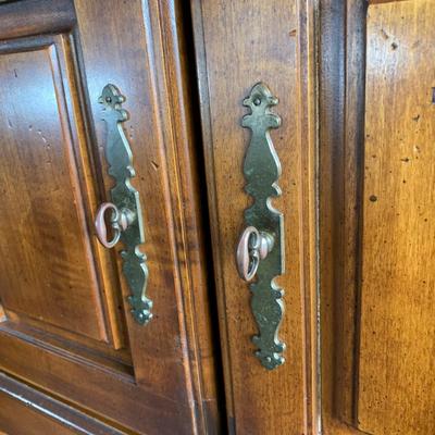 LOT 1 O: American Drew / J.B. Van Sciver Co. Nightstand & Hutch / Desk w/ Chair