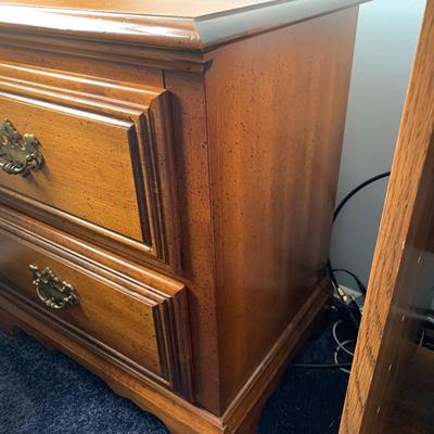 LOT 1 O: American Drew / J.B. Van Sciver Co. Nightstand & Hutch / Desk w/ Chair