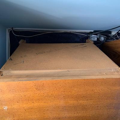 LOT 1 O: American Drew / J.B. Van Sciver Co. Nightstand & Hutch / Desk w/ Chair