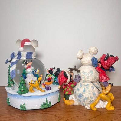 LOT 1A: 2006 Walt Disney Showcase Collection Jim Shore “Magic Comes in Many Shapes” & 2001 Disney “Winter Wonderland” Musical...