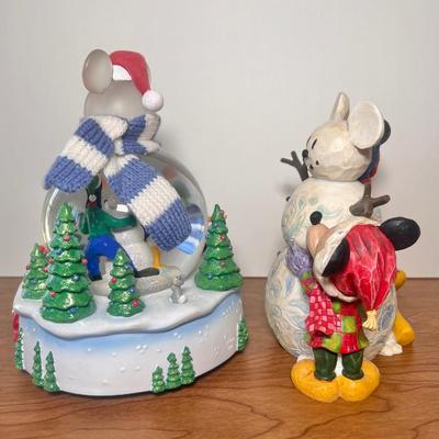 LOT 1A: 2006 Walt Disney Showcase Collection Jim Shore “Magic Comes in Many Shapes” & 2001 Disney “Winter Wonderland” Musical...