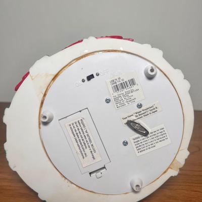 LOT 1A: 2006 Walt Disney Showcase Collection Jim Shore “Magic Comes in Many Shapes” & 2001 Disney “Winter Wonderland” Musical...