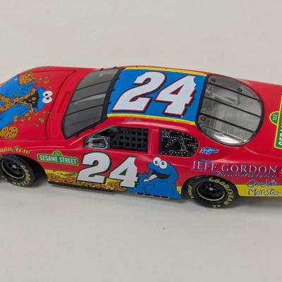 #24 Jeff Gordon DuPont Sesame Street Cookie Monster #14