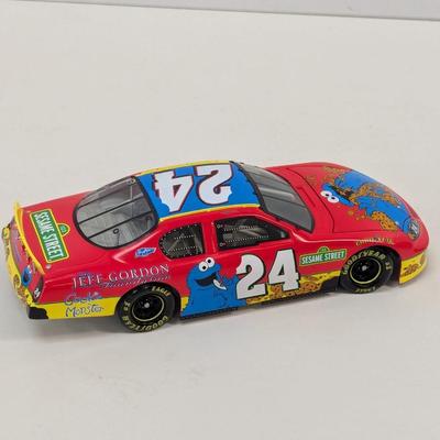 #24 Jeff Gordon DuPont Sesame Street Cookie Monster #14