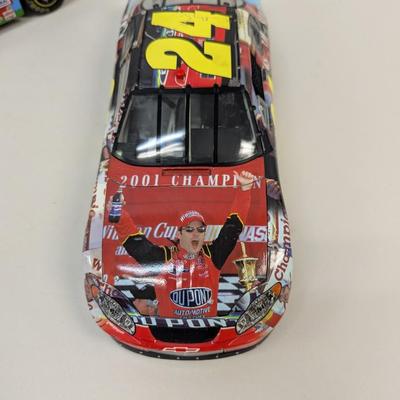 #24 Jeff Gordon DuPont 1/18 Peanuts Snoopy & 2001 Champion #15