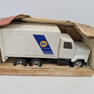 ERTL NAPA Delivery Truck